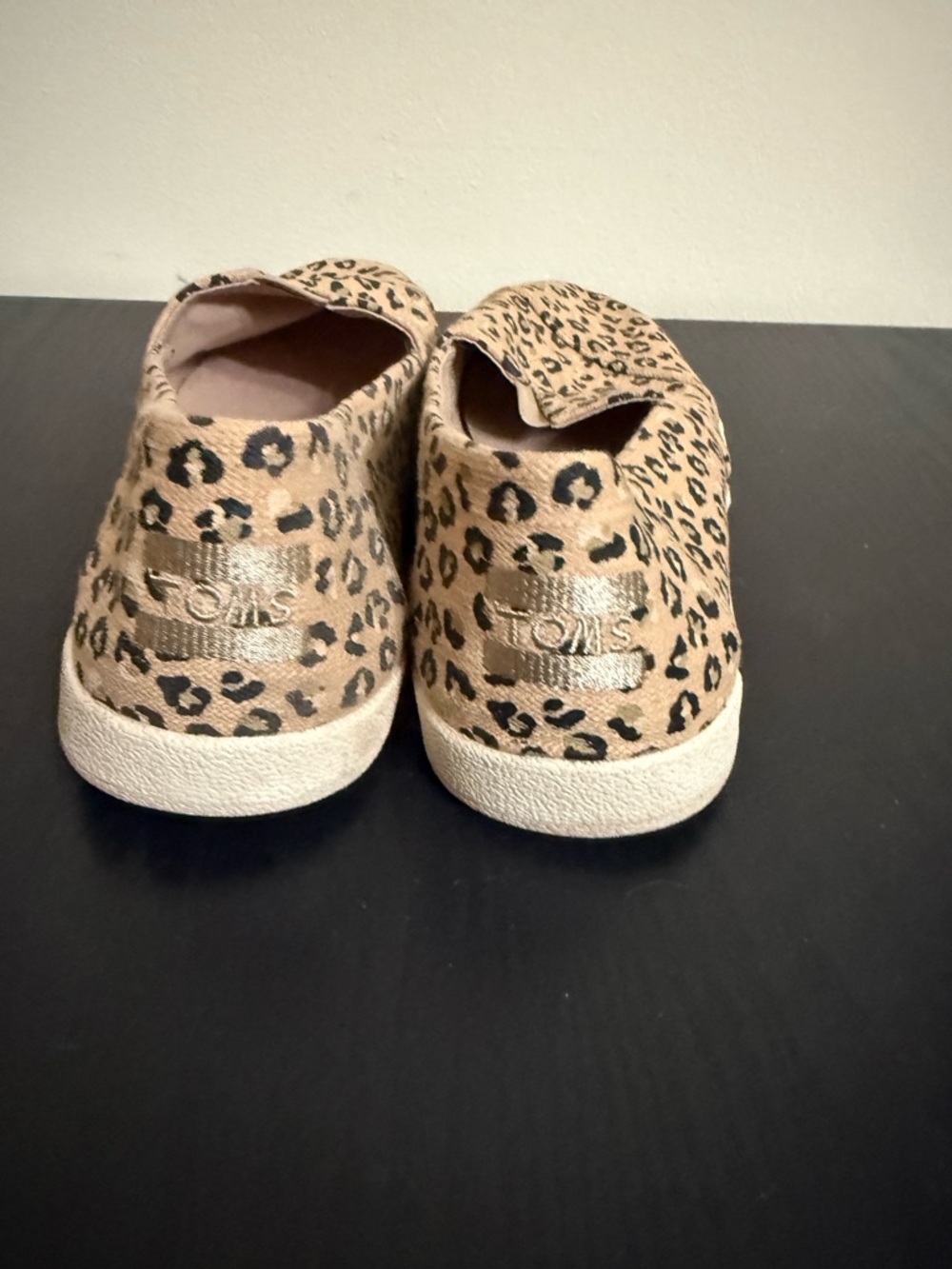 TOMS Animal Cheetah Print Canvas Loafers Size 9.5 Safari BOHO Avalon Sneaker - Picture 5 of 7